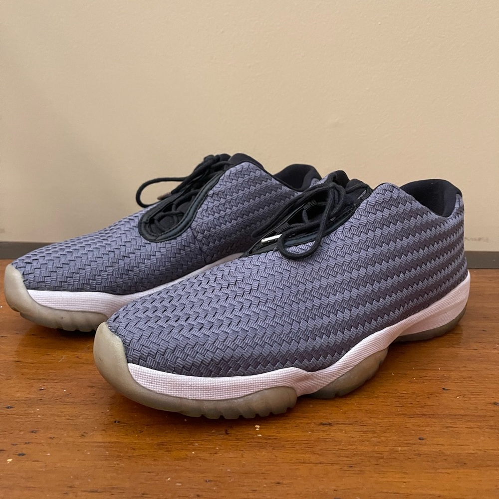 Air Jordan Future Low - size 9